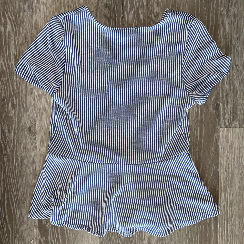 Summer Top - Picture 2 of 3